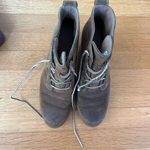 Sorel Brown Short Boots Women's Size 9 Winter Snow Waterproof Leather